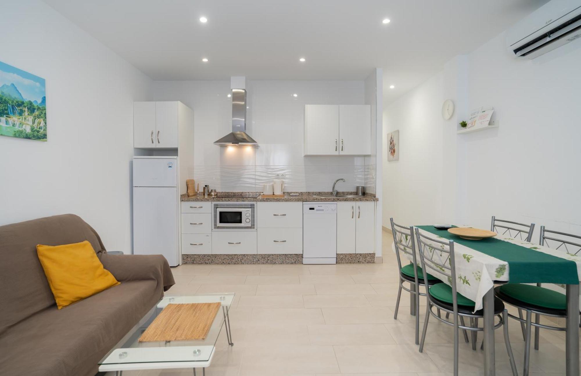 Mrv Apartamento Al Lado De La Playa Con Parking Беналмадена Екстериор снимка